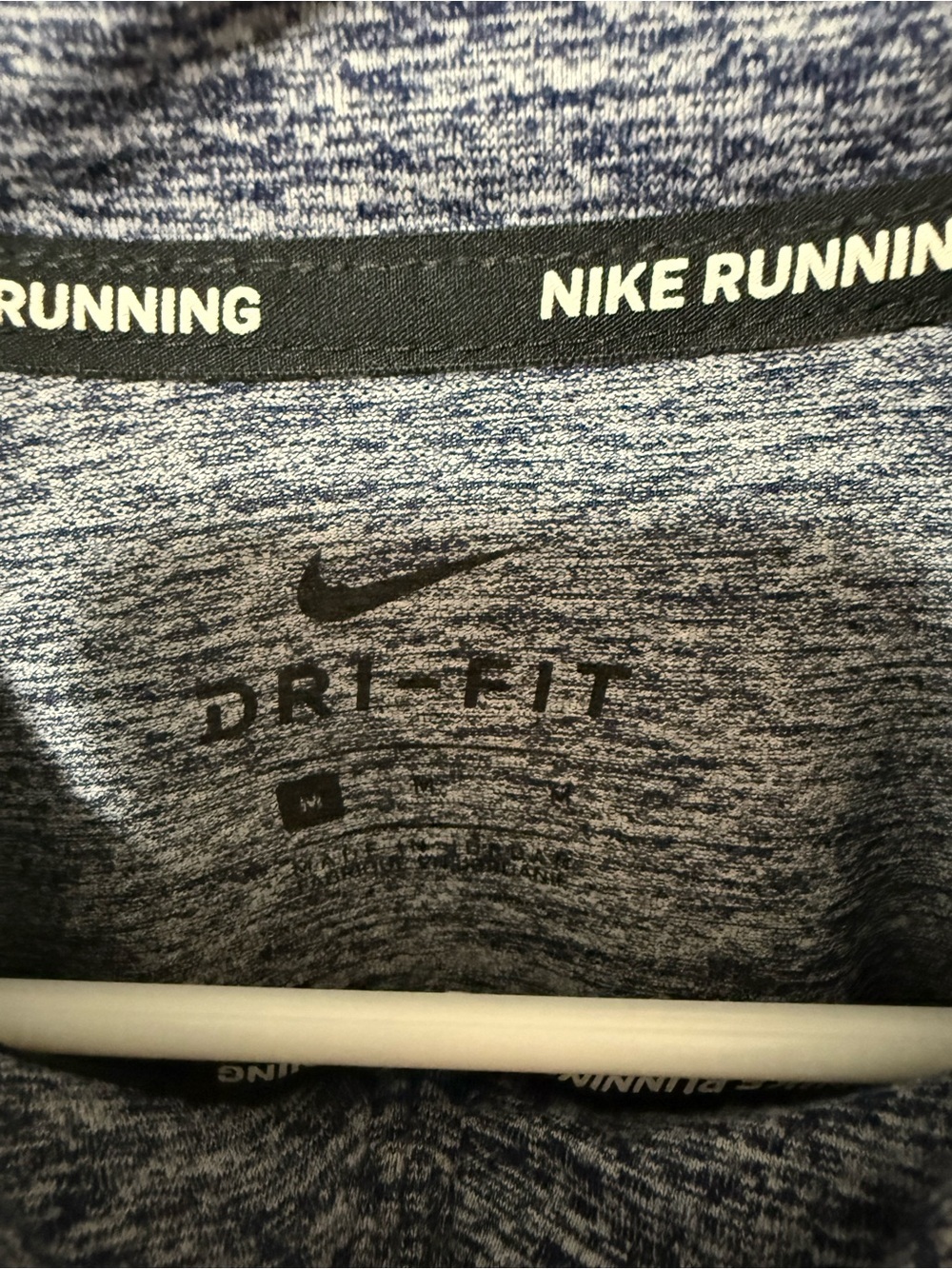 Nike Men’s Heathered Navy Blue Quarter-Zip Performance Pullover - Picture 3 of 7